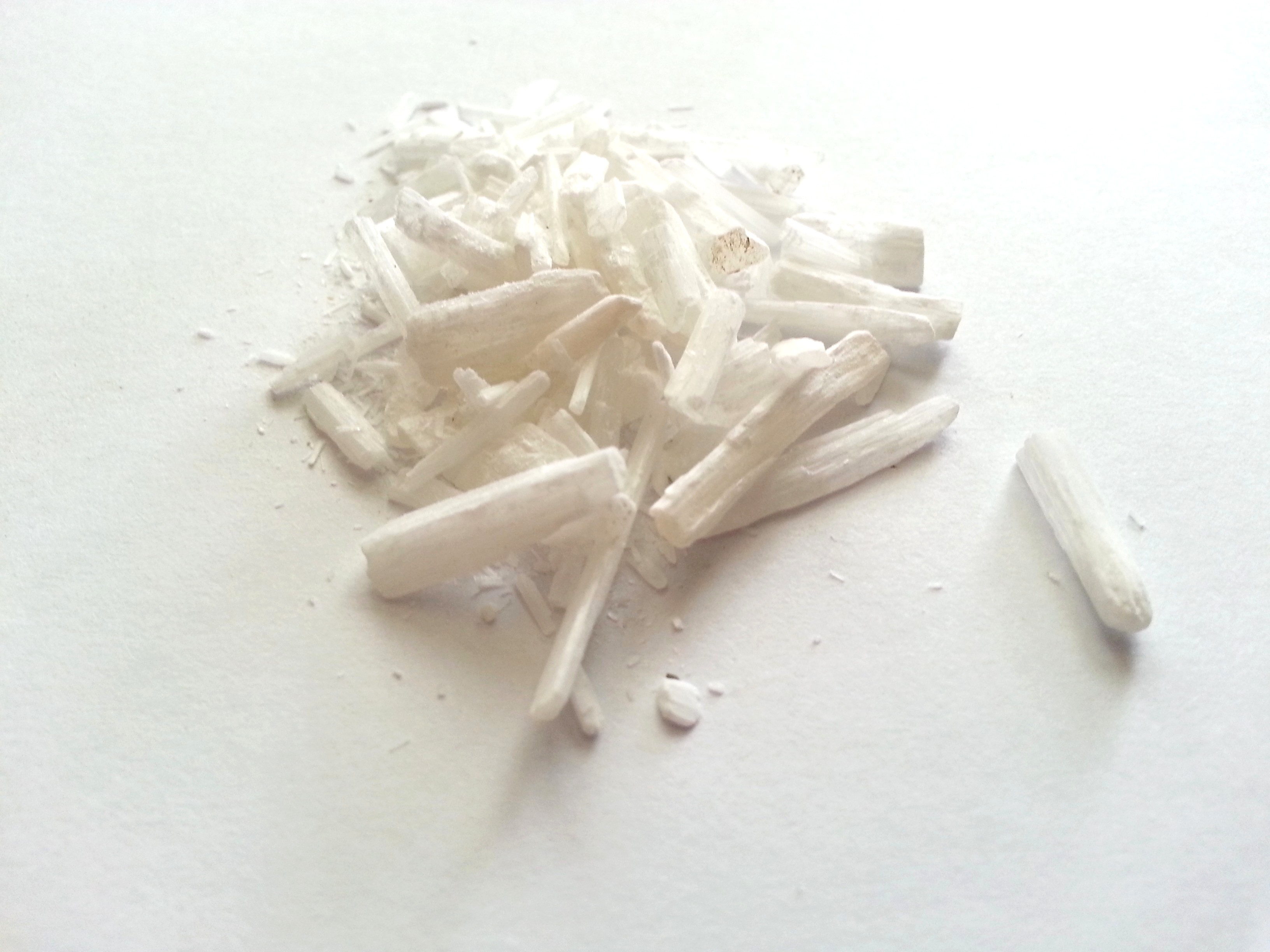 shi gao, gypsum firosum.jpg