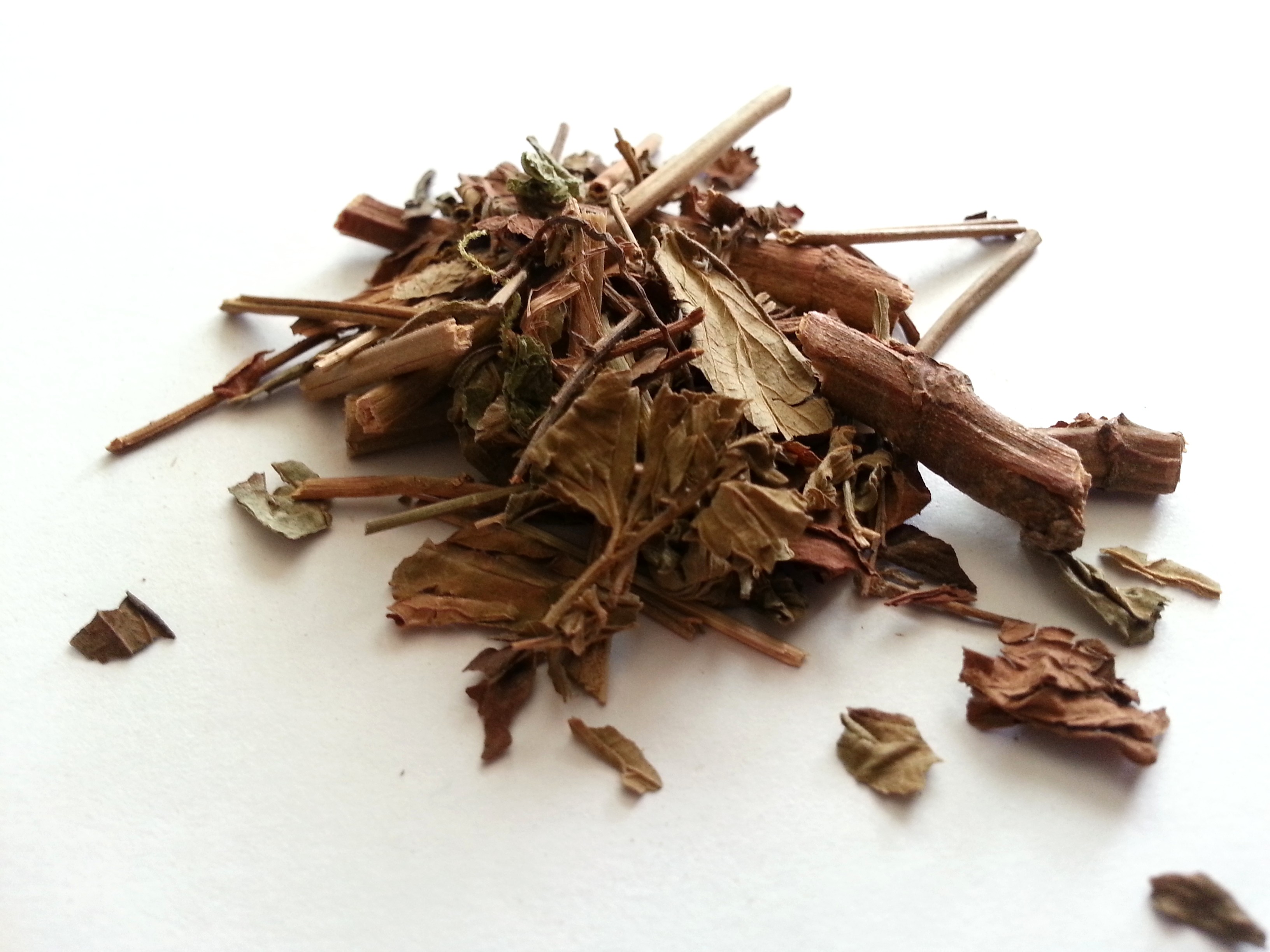 xian he cao, agrimoniae herba.jpg